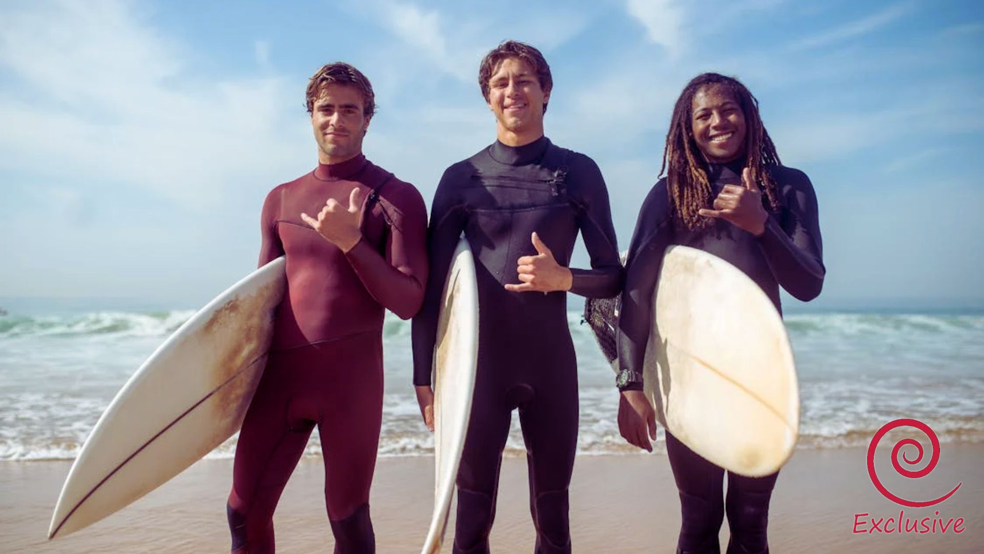 Clases de surf para despedidas de soltero refrescantes en Málaga